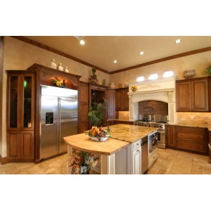 Tuscany Toffee kitchen by Executive Cabinetry