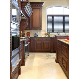 Family kitchen, Ovation Cabinetry